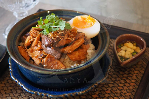 DRY RICE PORRIDGE WITH  STIR FRIED CHICKEN 